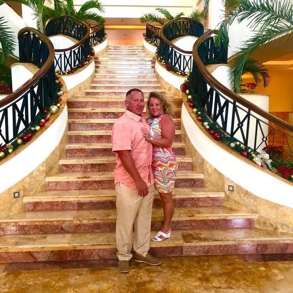 Meet your Posher, Dawn - Picture 1 of 5